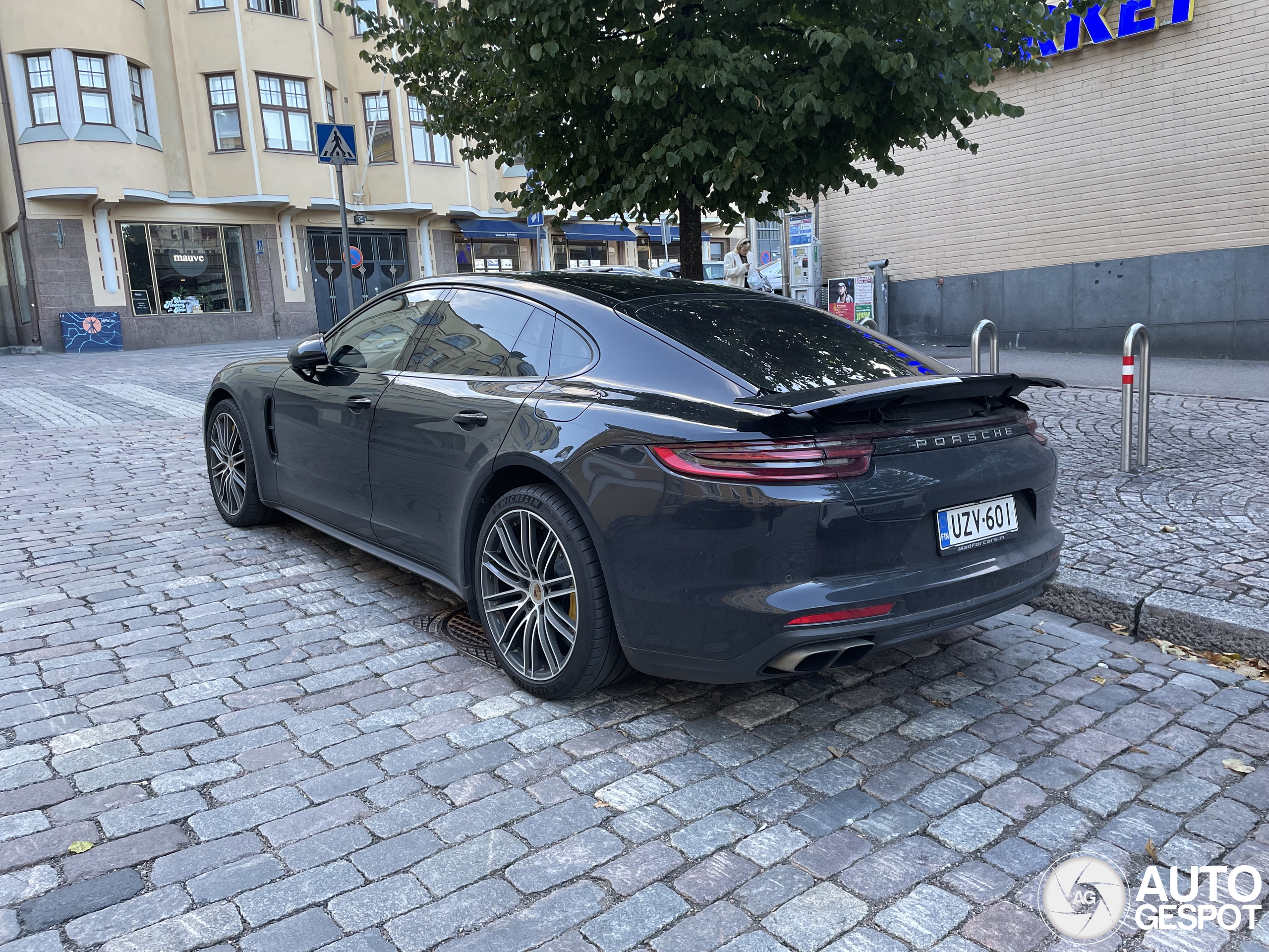 Porsche 971 Panamera Turbo S E-Hybrid