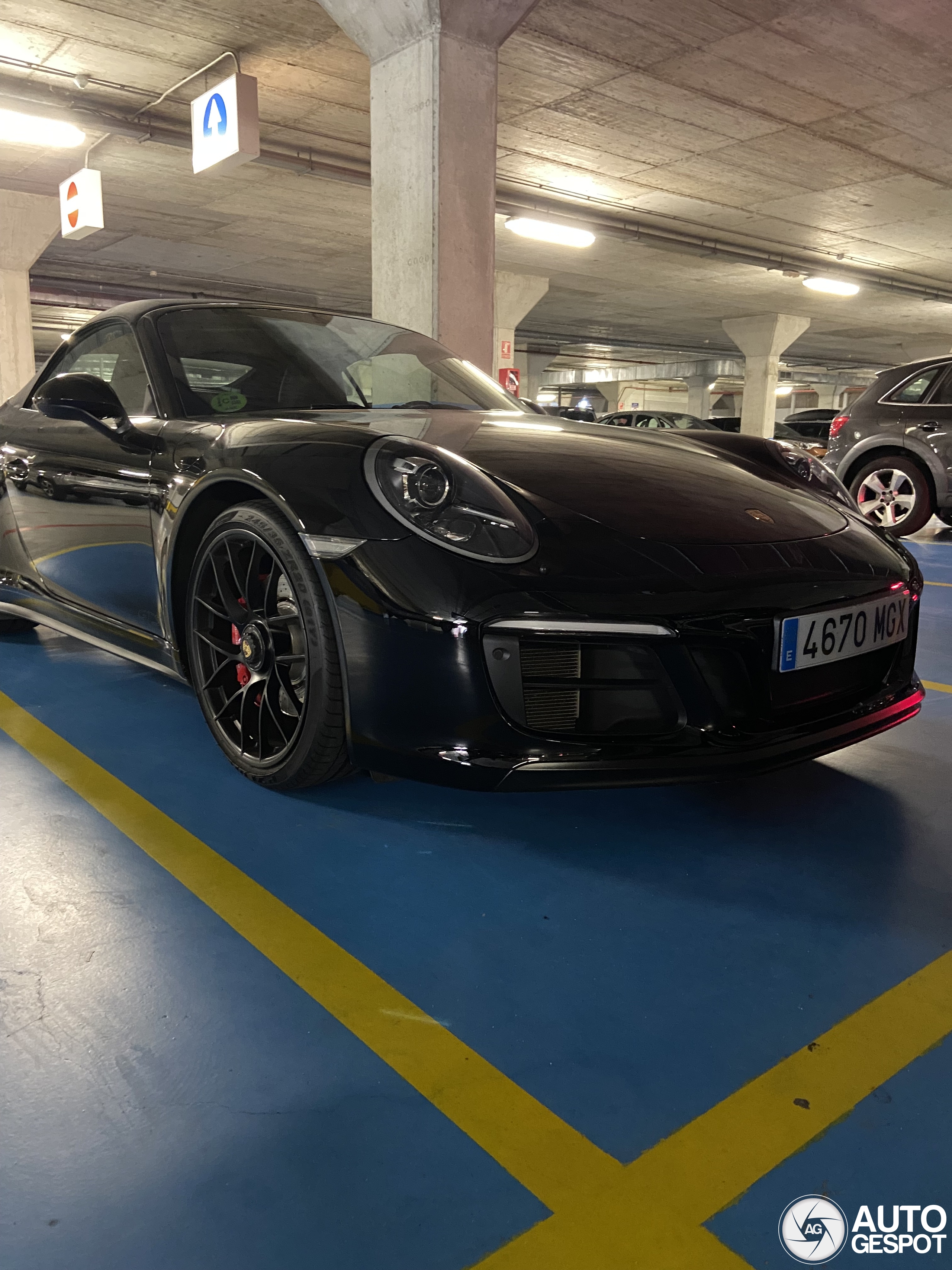 Porsche 991 Carrera 4 GTS Cabriolet MkII