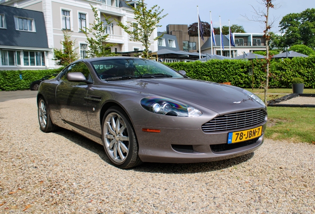 Aston Martin DB9