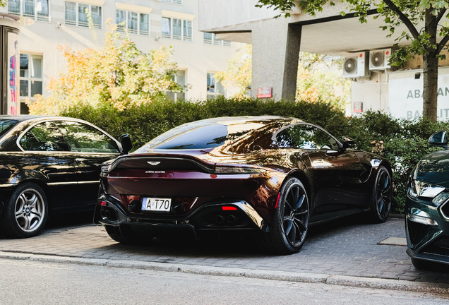 Aston Martin V8 Vantage 2018