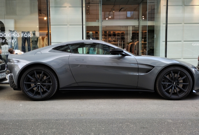 Aston Martin V8 Vantage 2018