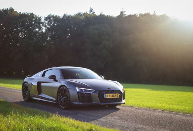 Audi R8 V10 Plus 2015