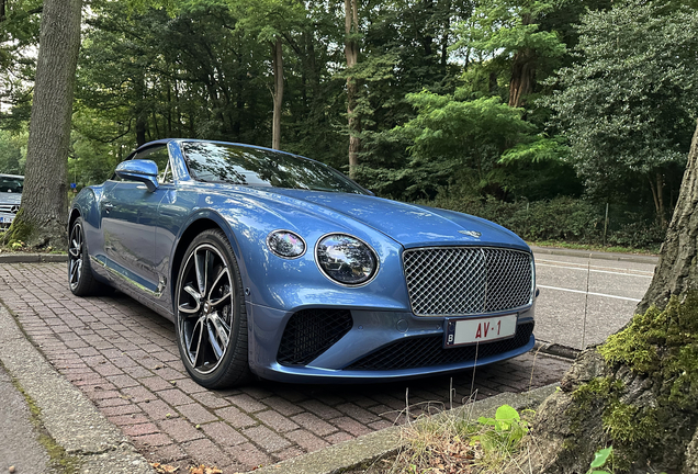 Bentley Continental GTC 2019