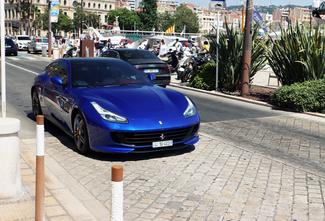 Ferrari GTC4Lusso