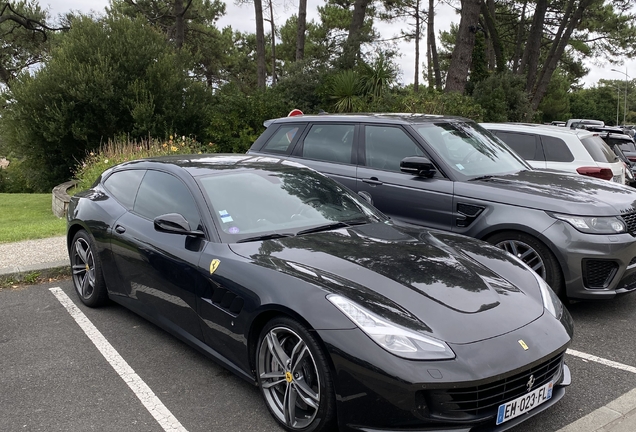 Ferrari GTC4Lusso