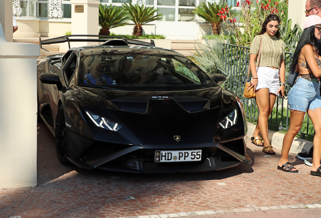 Lamborghini Huracán LP640-2 STO