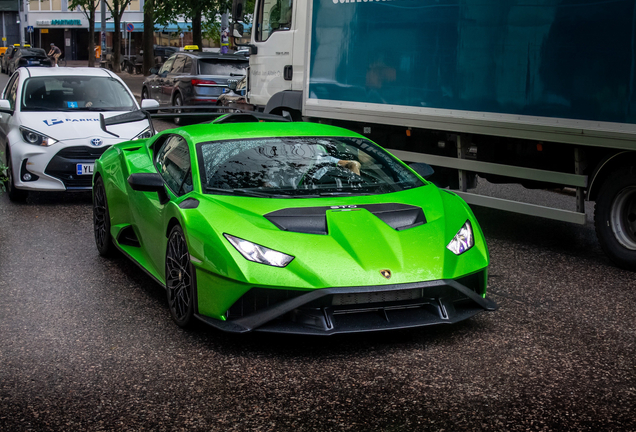 Lamborghini Huracán LP640-2 STO