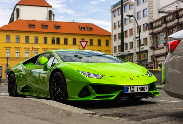 Lamborghini Huracán LP640-4 EVO