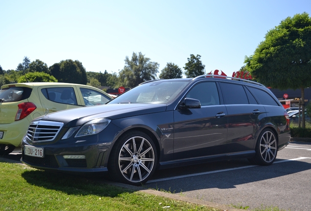 Mercedes-Benz E 63 AMG S212 V8 Biturbo