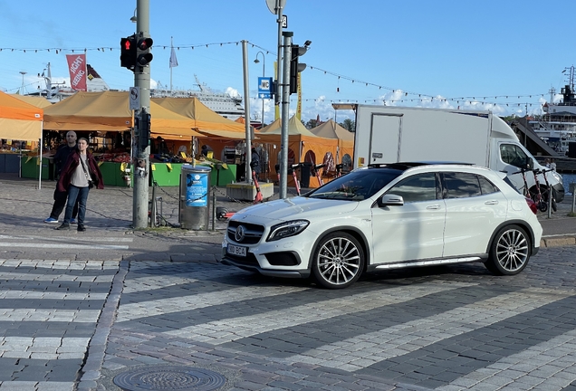 Mercedes-Benz GLA 45 AMG X156