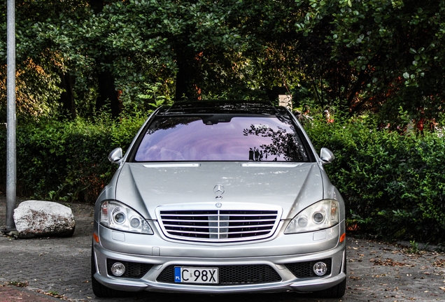 Mercedes-Benz S 63 AMG W221