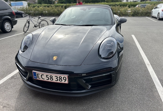 Porsche 992 Carrera 4 GTS Cabriolet