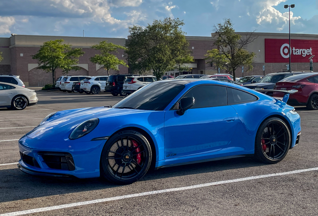 Porsche 992 Carrera GTS