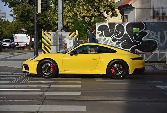 Porsche 992 Carrera GTS