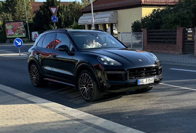 Porsche Cayenne Turbo S E-Hybrid