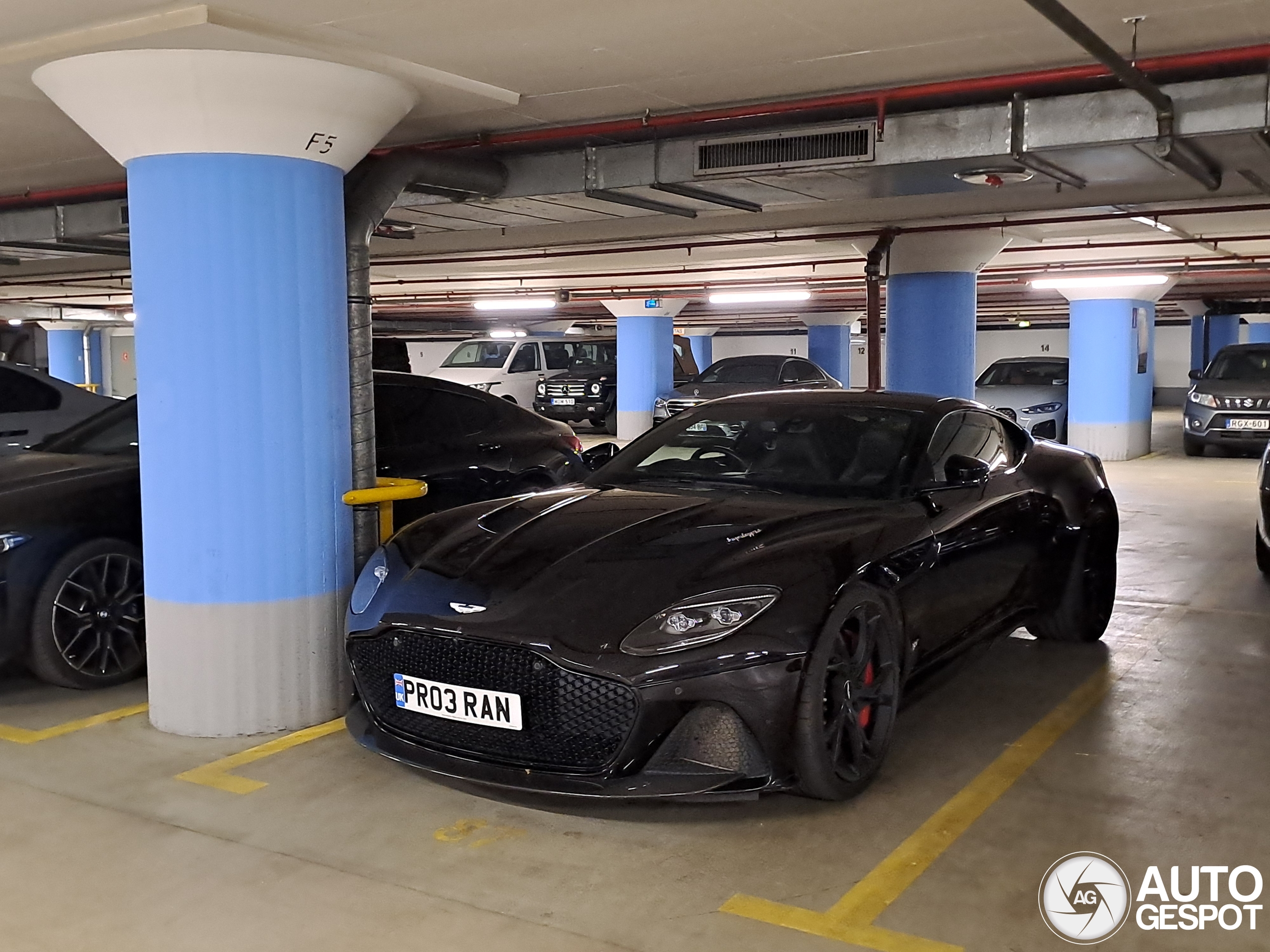 Aston Martin DBS Superleggera