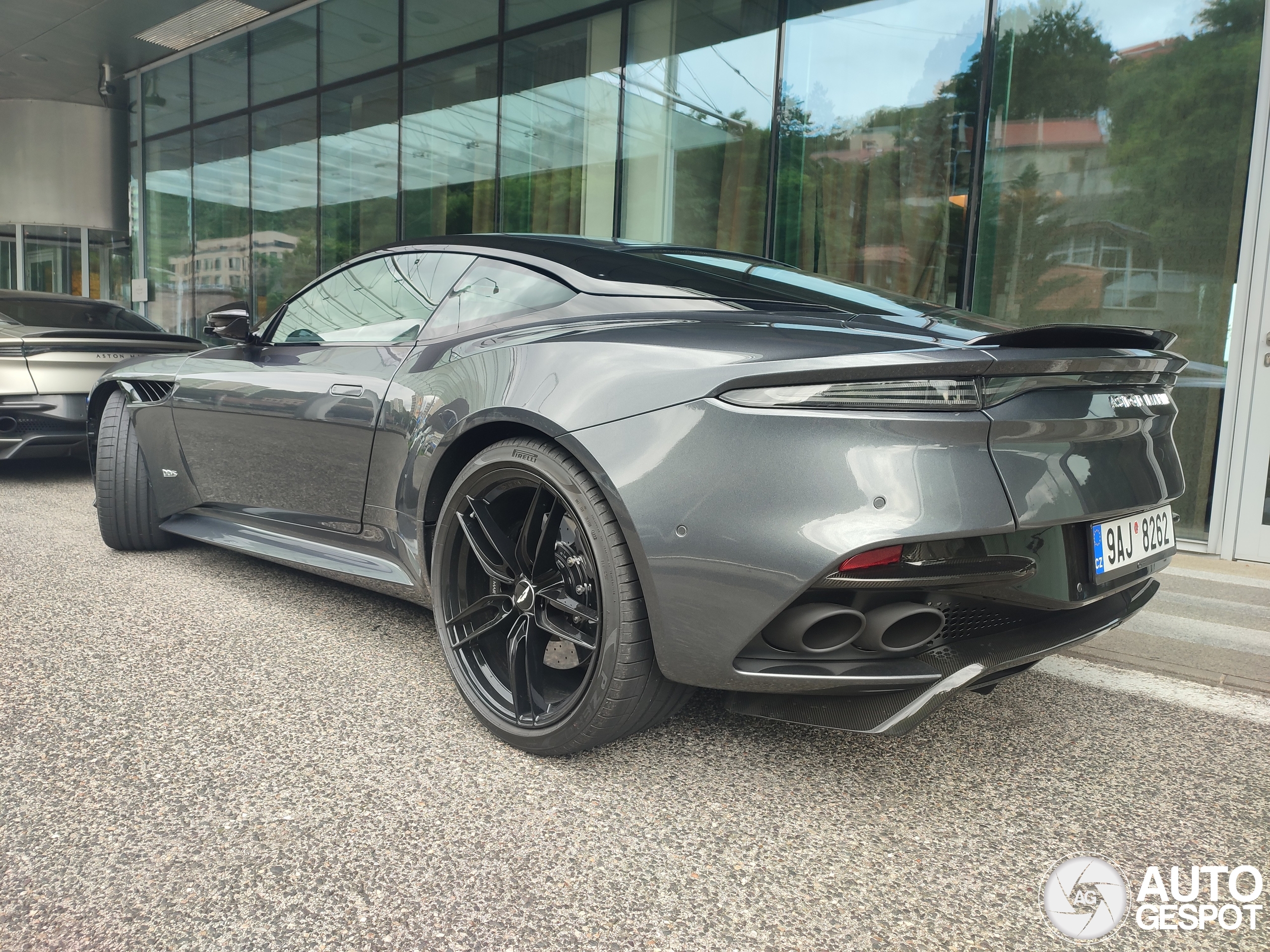 Aston Martin DBS Superleggera