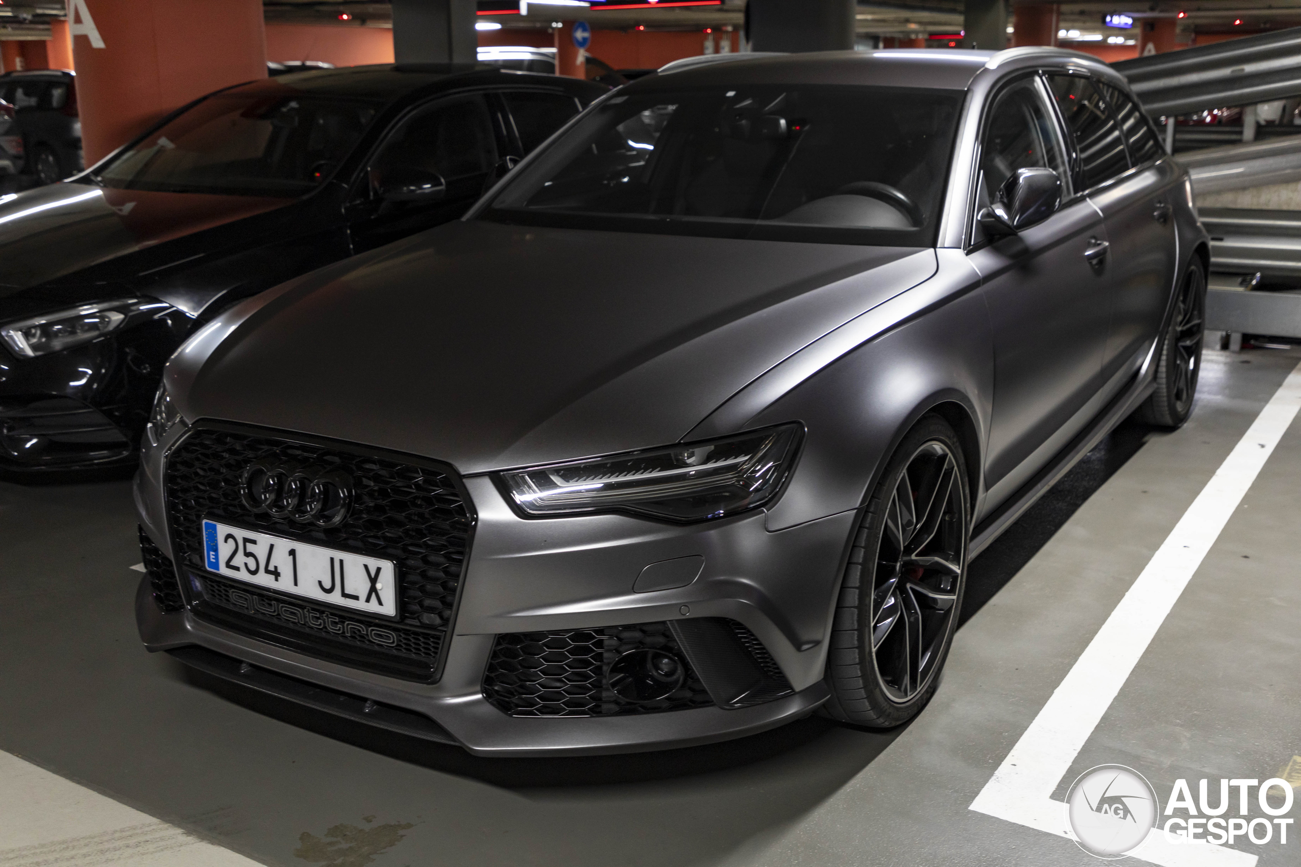 Audi RS6 Avant C7 2015