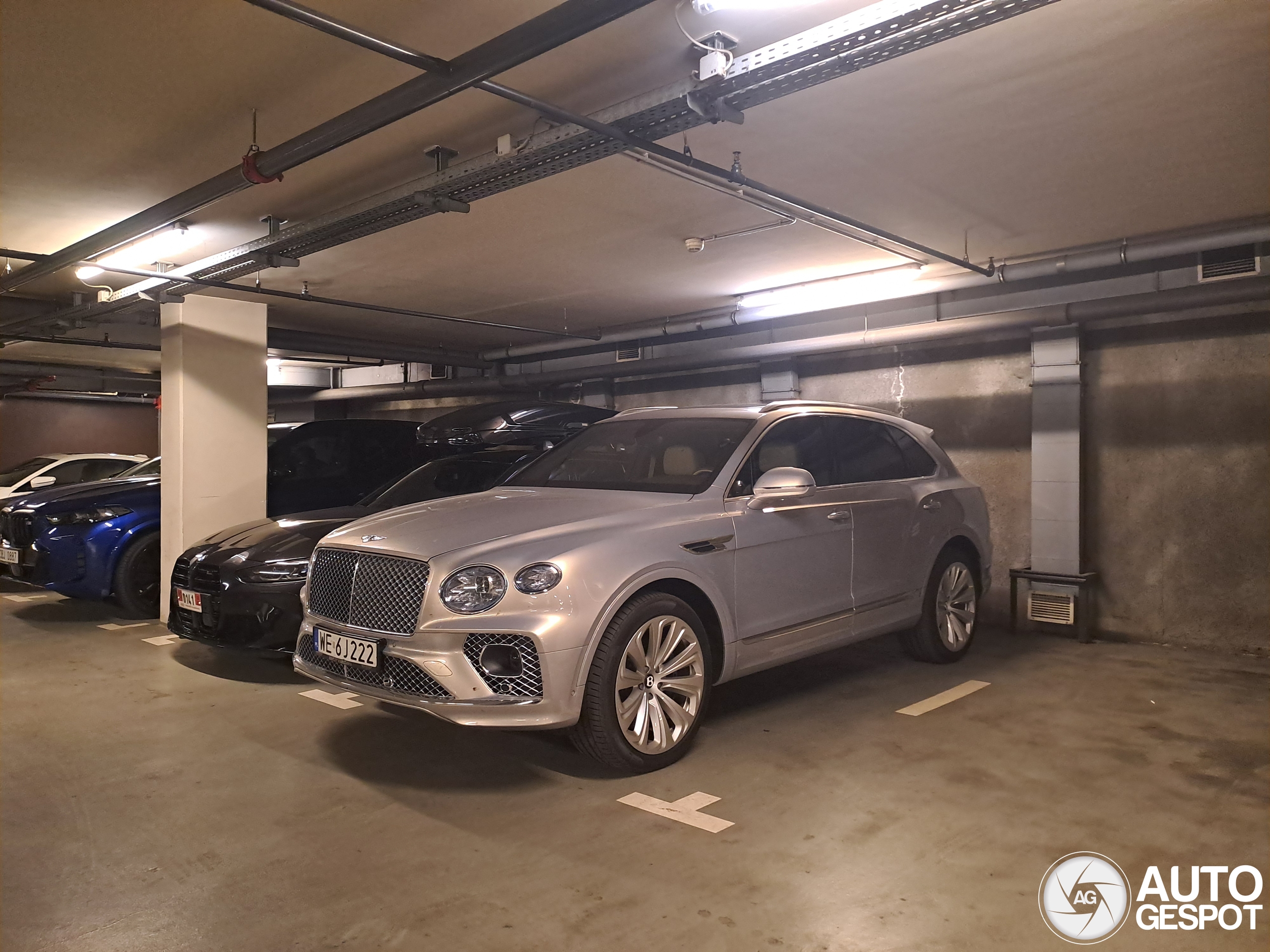 Bentley Bentayga V8 2021