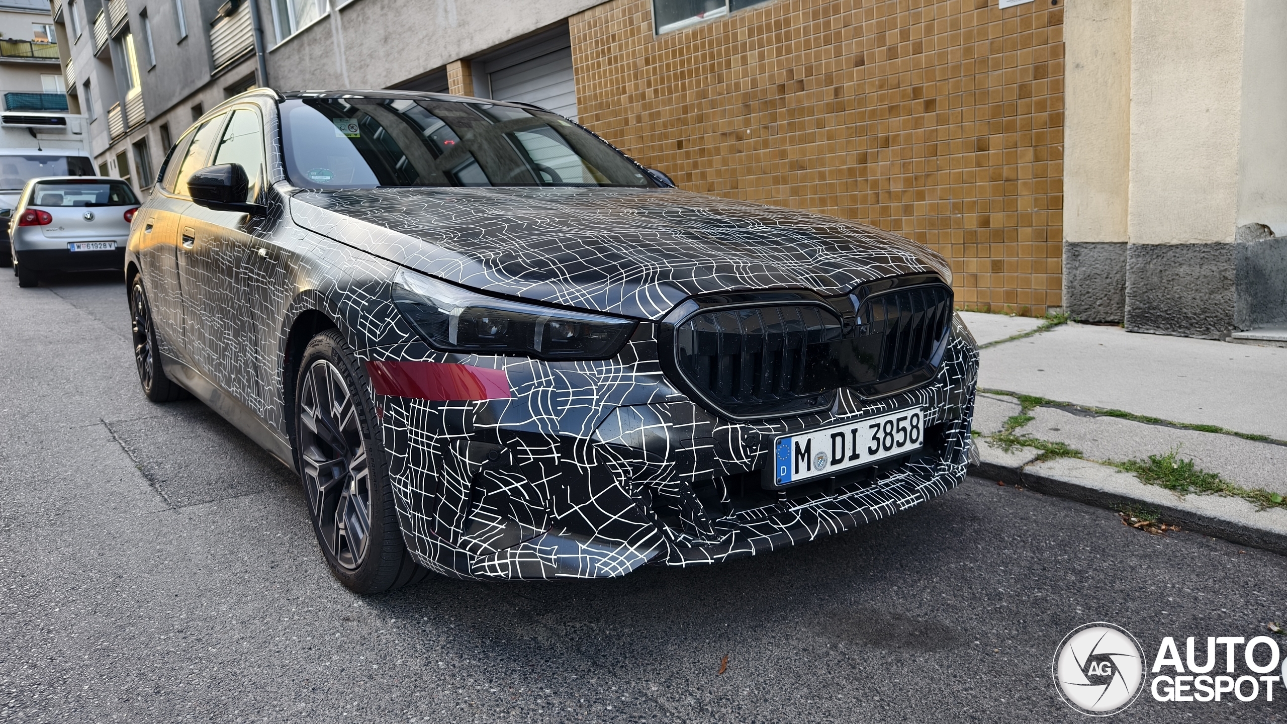 BMW i5 Touring G61