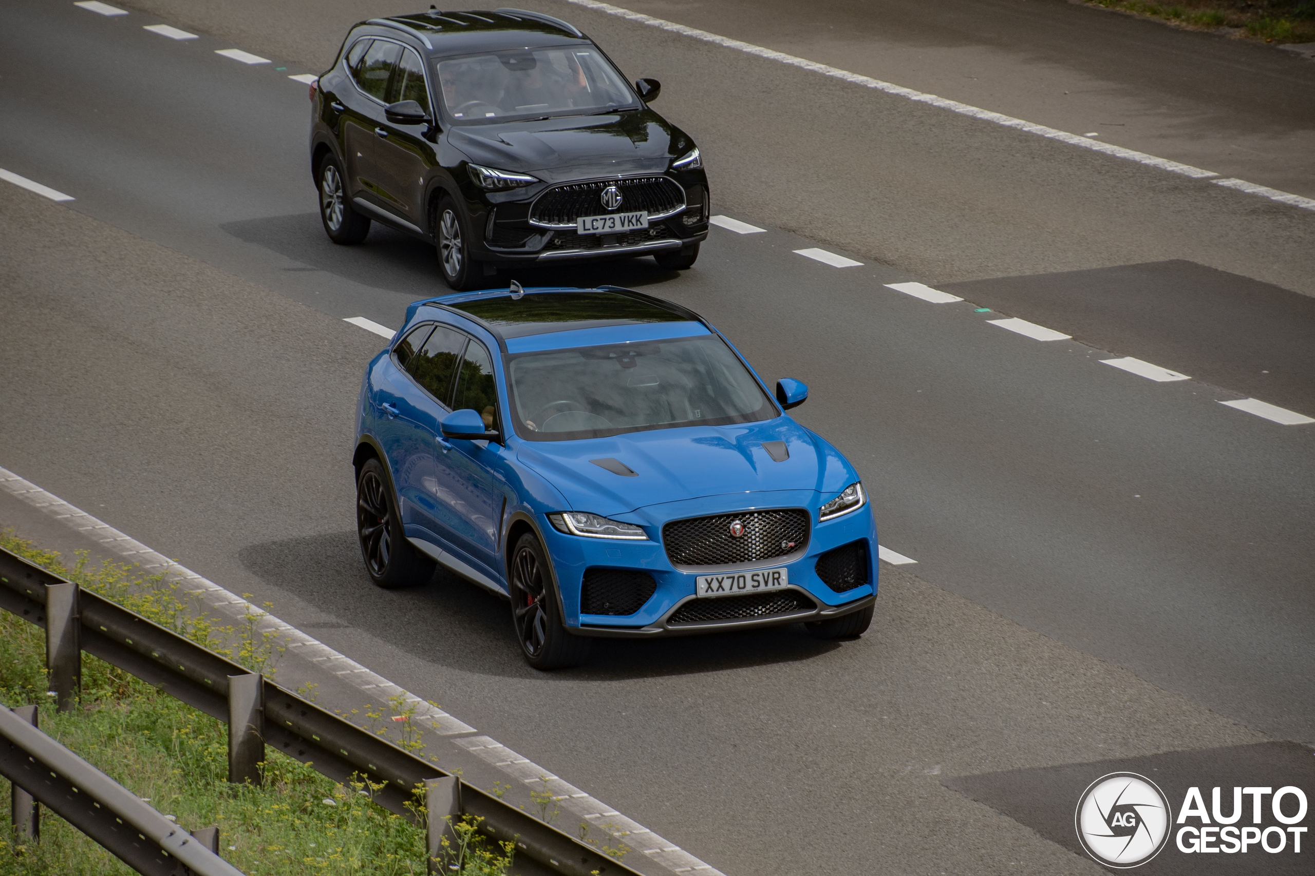 Jaguar F-PACE SVR