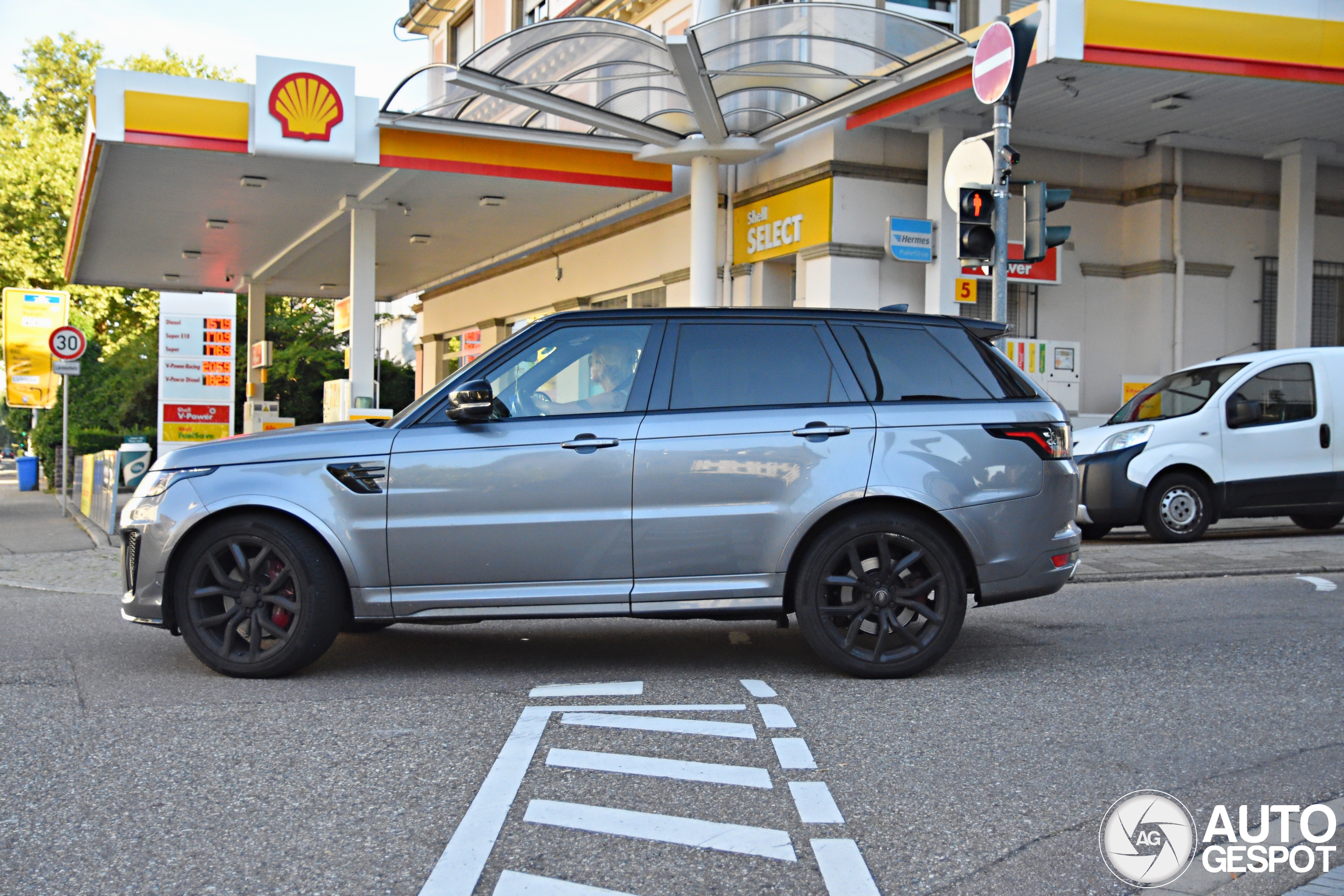 Land Rover Range Rover Sport SVR 2018