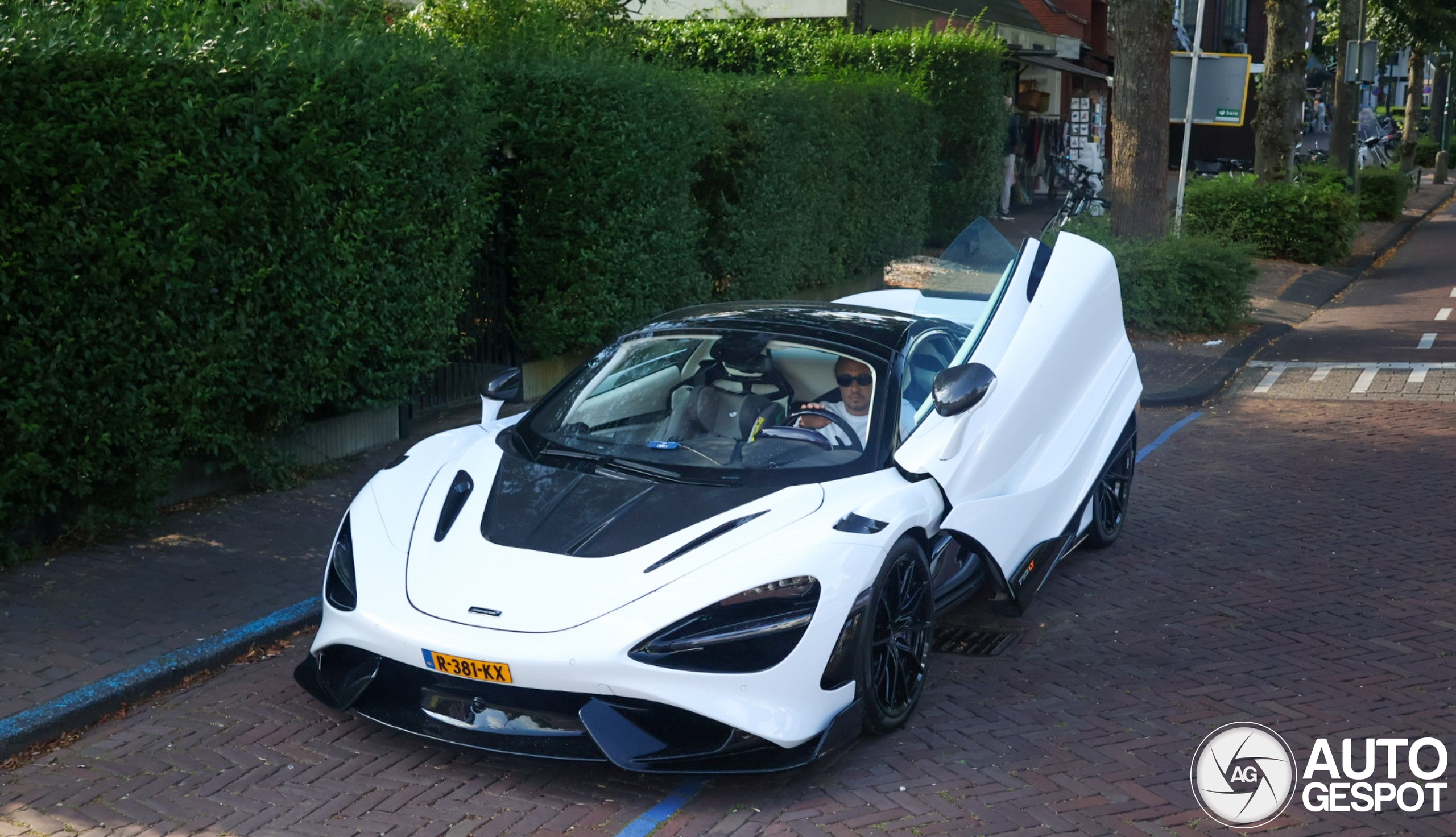 McLaren 765LT Spider