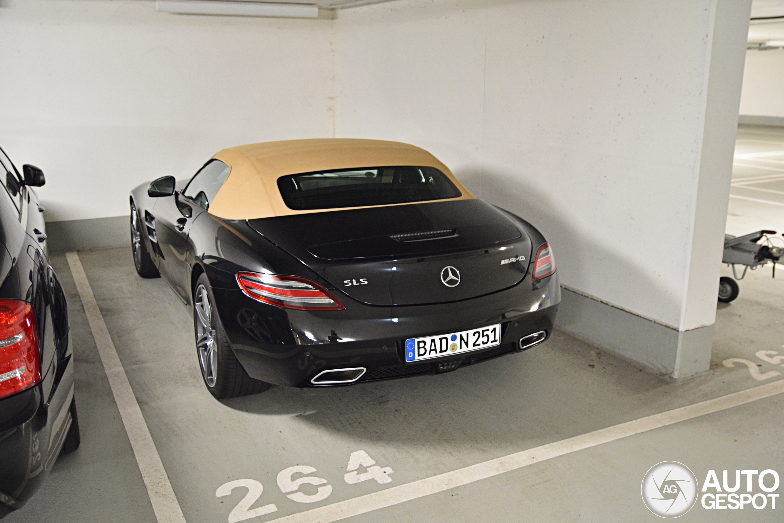 Mercedes-Benz SLS AMG Roadster