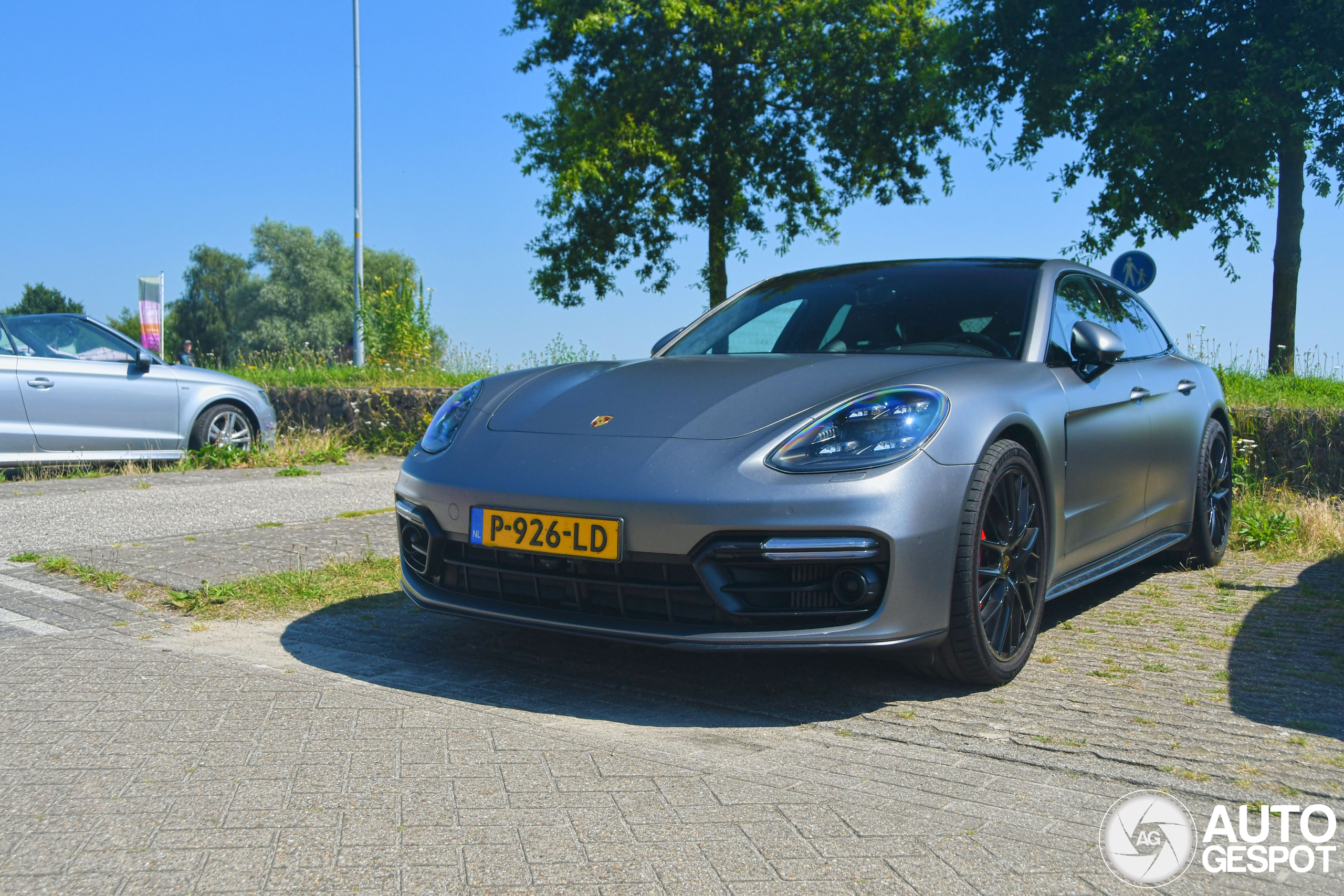 Porsche 971 Panamera GTS Sport Turismo