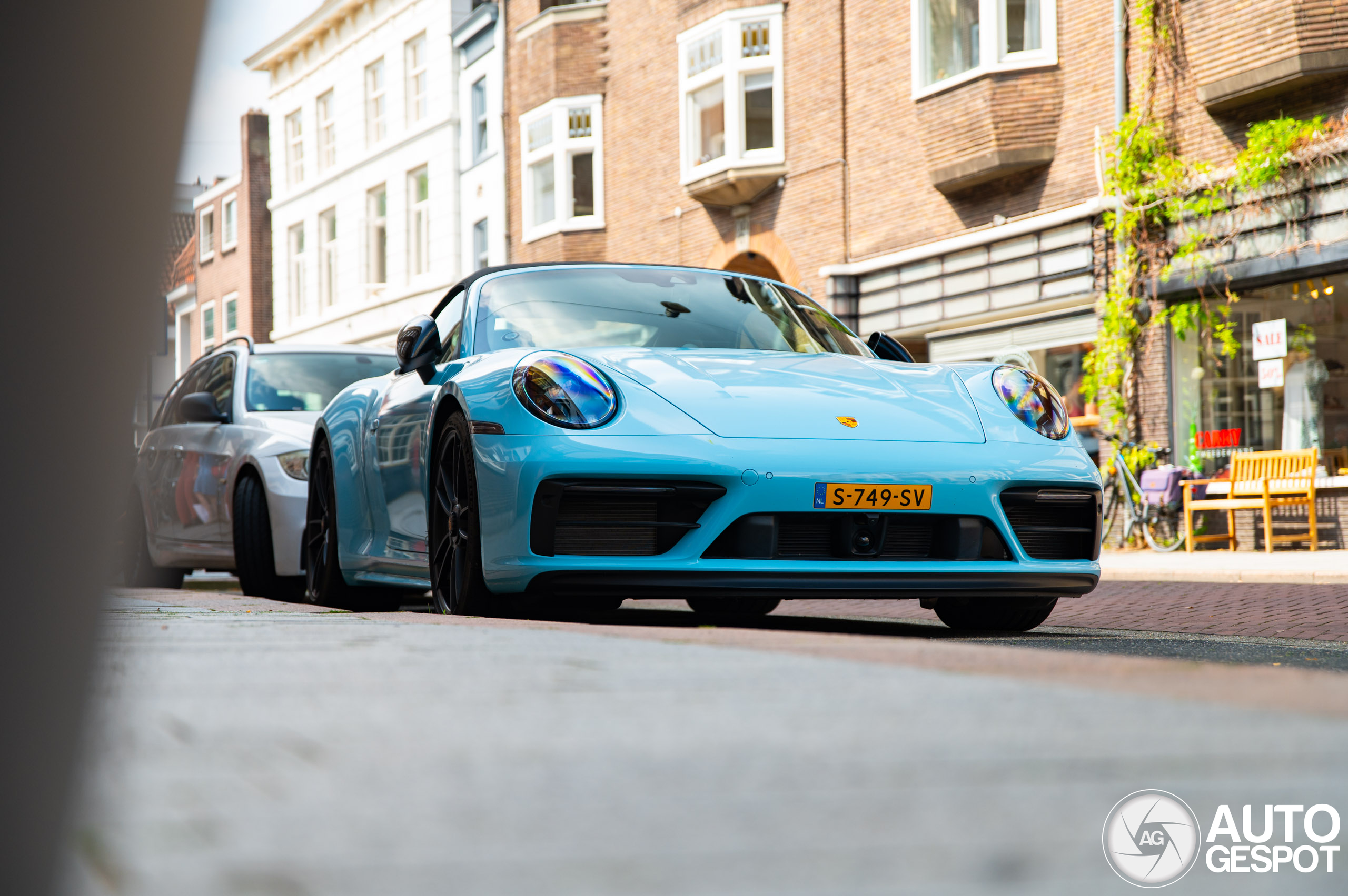 Porsche 992 Carrera 4 GTS Cabriolet