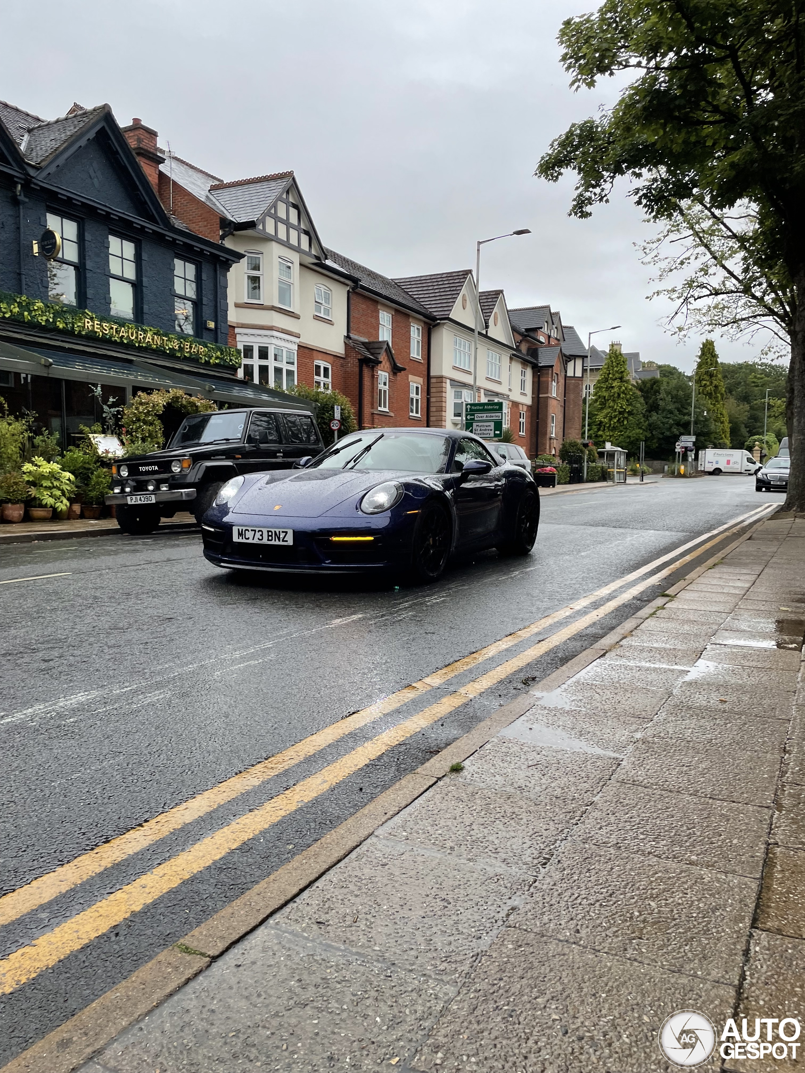 Porsche 992 Carrera 4 GTS Cabriolet