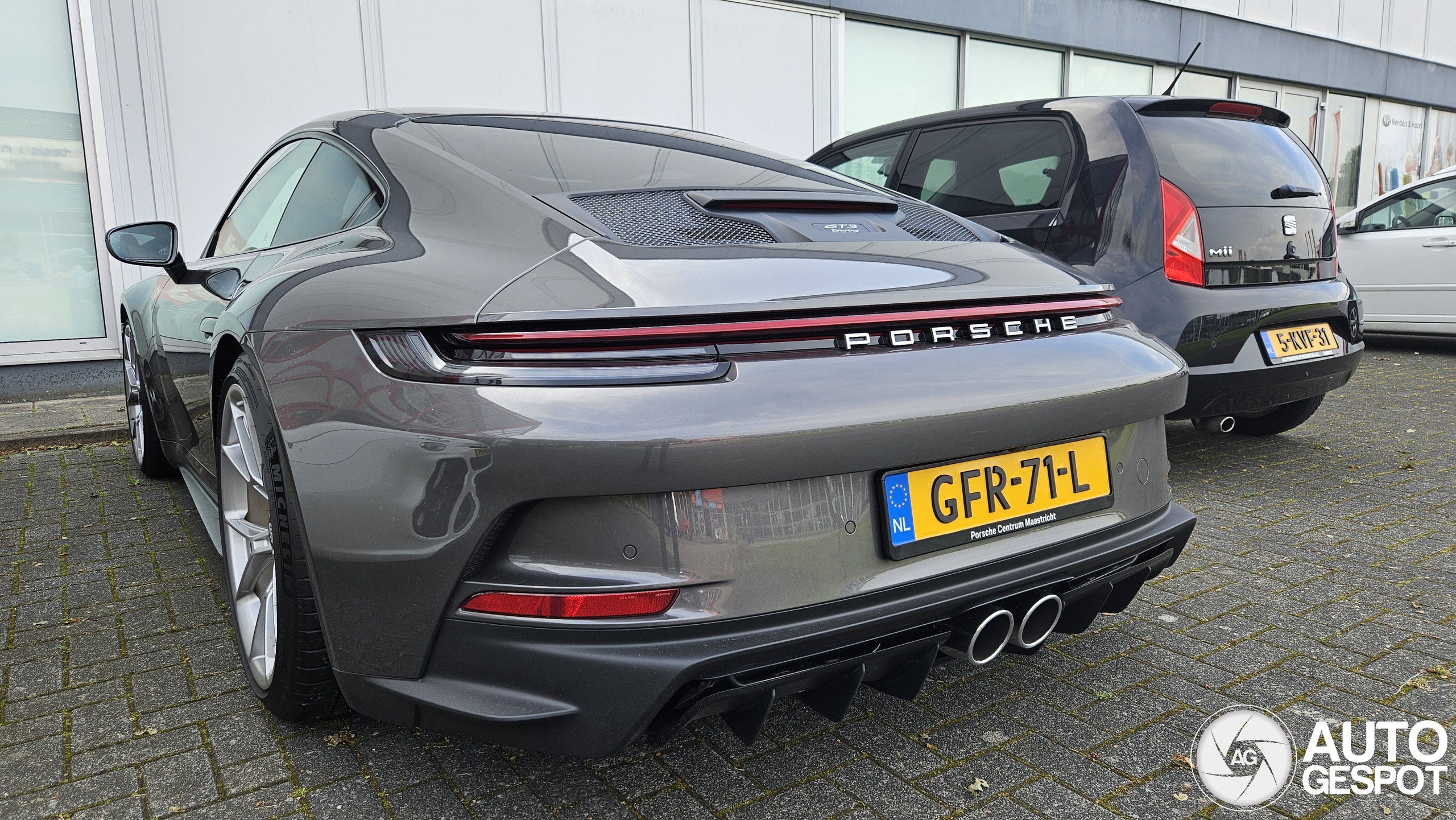 Porsche 992 GT3 Touring