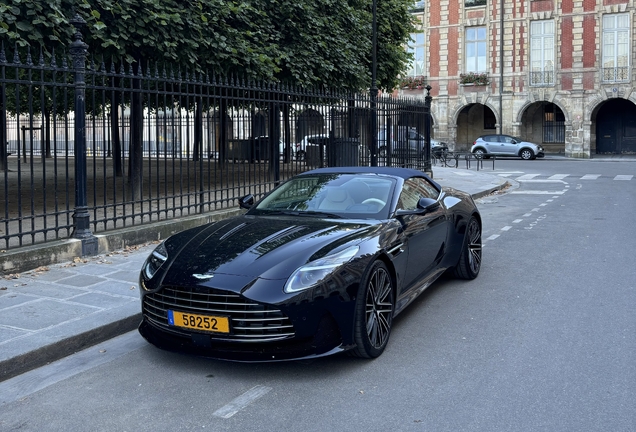 Aston Martin DB12 Volante