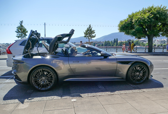 Aston Martin DBS Superleggera Volante