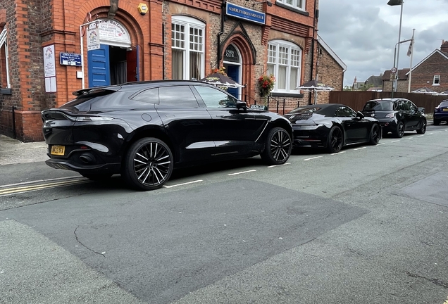 Aston Martin DBX