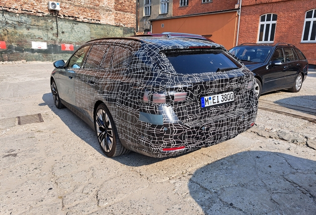 BMW 5 Series G61 Touring Hybrid