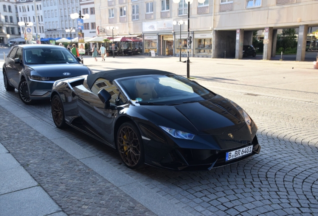 Lamborghini Huracán LP640-4 EVO Spyder