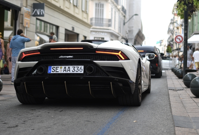 Lamborghini Huracán LP640-4 EVO Spyder