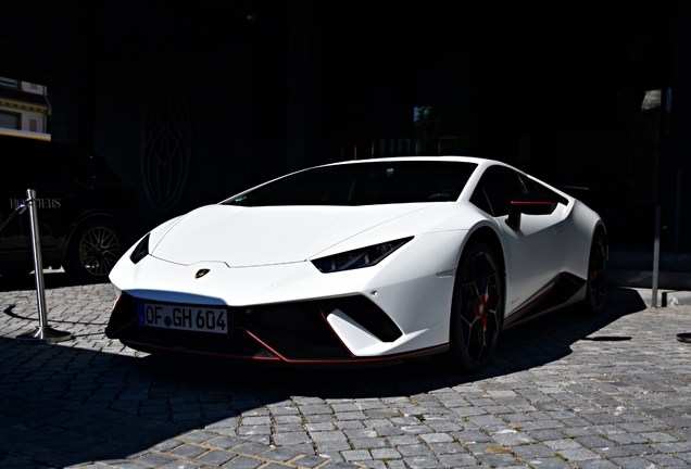 Lamborghini Huracán LP640-4 Performante