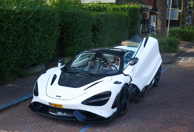 McLaren 765LT Spider