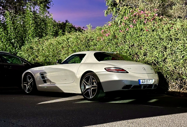 Mercedes-Benz SLS AMG