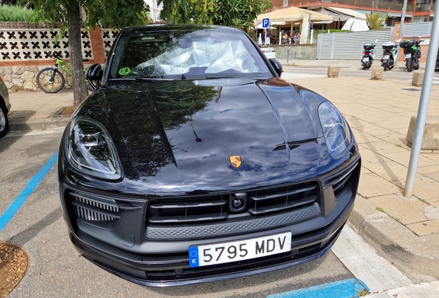 Porsche 95B Macan GTS MkIII