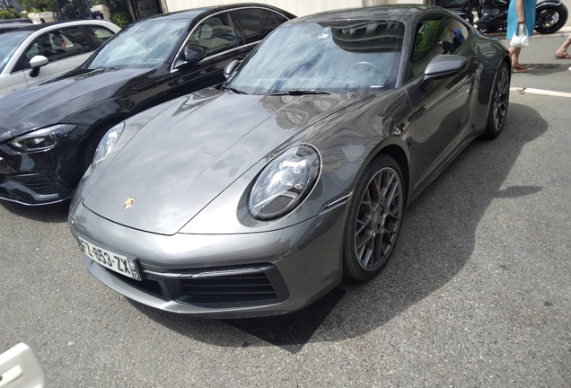 Porsche 992 Carrera 4S