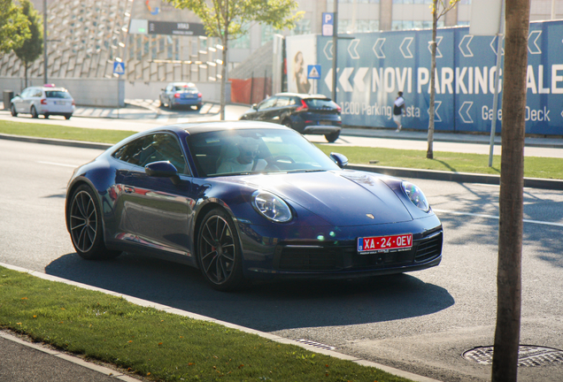 Porsche 992 Carrera 4S