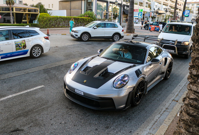 Porsche 992 GT3 RS Weissach Package