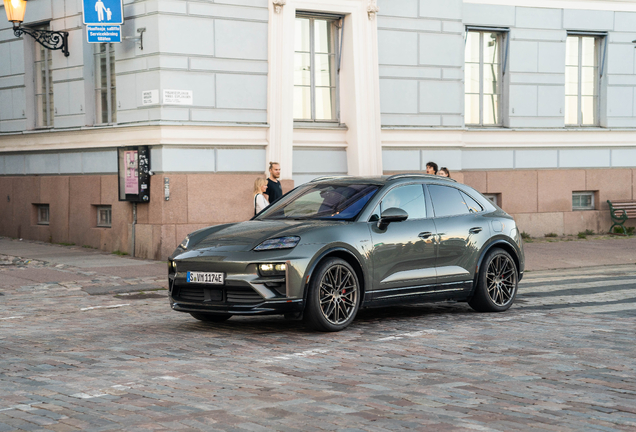 Porsche Macan EV Turbo