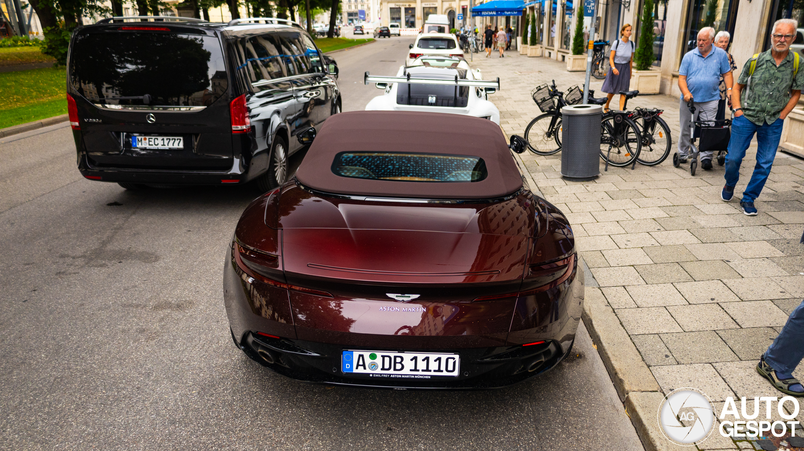 Aston Martin DB11 V8 Volante