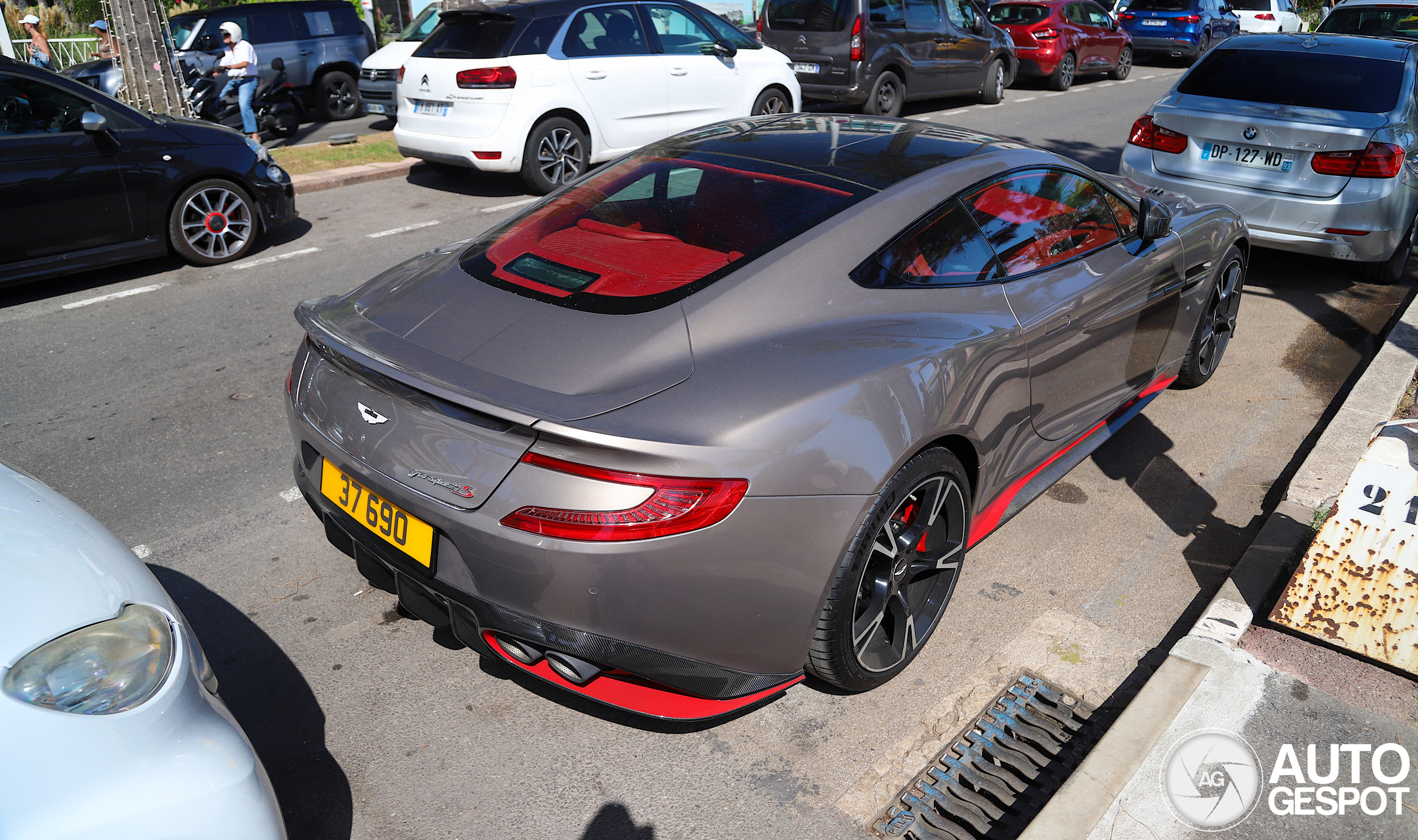 Aston Martin Vanquish S 2017 Ultimate Edition