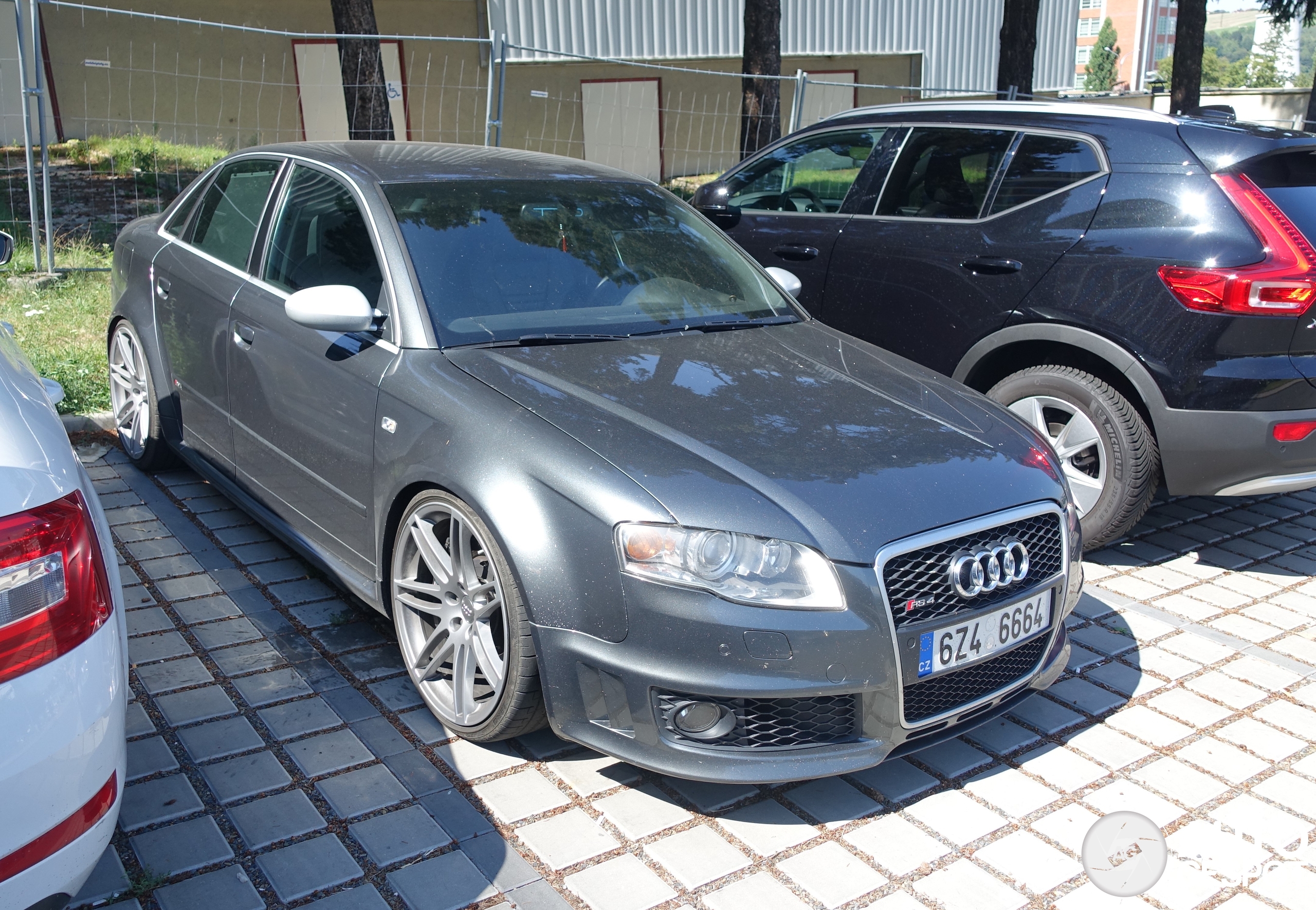 Audi RS4 Sedan