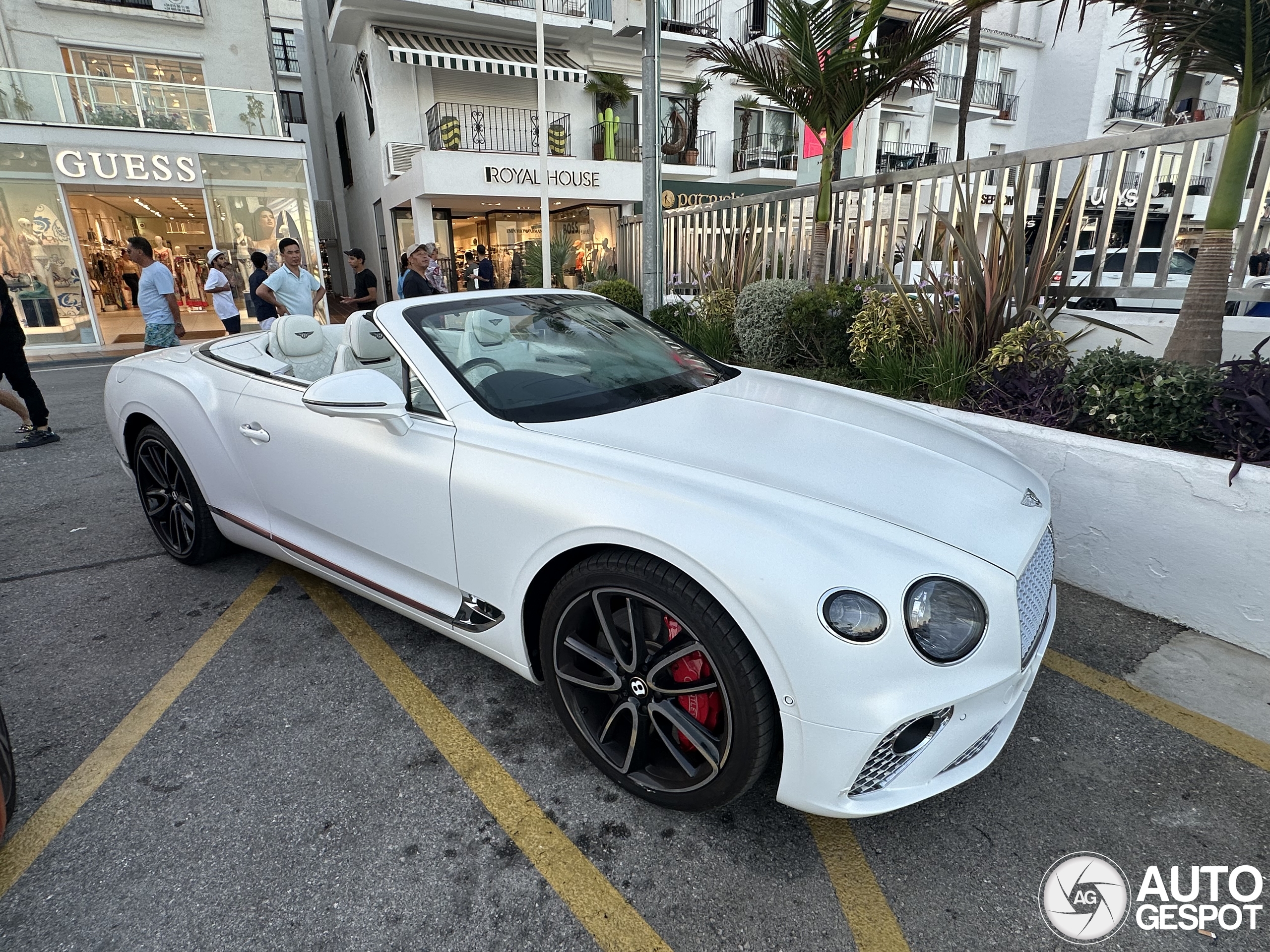 Bentley Continental GTC 2019